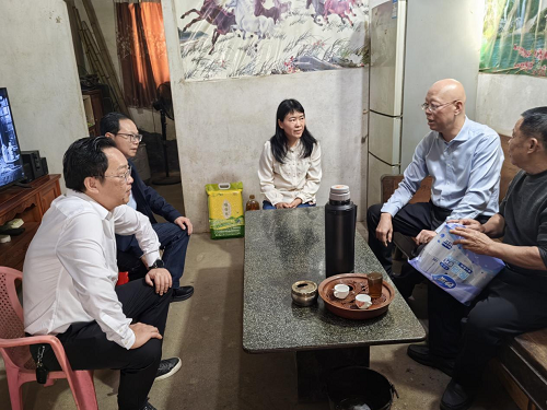 401c6f052da39a0064bd8d33fe780015.png 范利輝到掛鉤點(diǎn)揭西縣坪上鎮(zhèn)開(kāi)展春節(jié)前慰問(wèn)活動(dòng)2.png